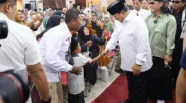 Menteri Pertahanan, Prabowo Subianto Menghadiri forum silaturahmi 'Sarapan Bareng 1000 Guru Ngaji Se-DIY' di Prima SR Hotel and Convention, Kabupaten Sleman. (Dok. Tim Media Prabowo Subianto) 
