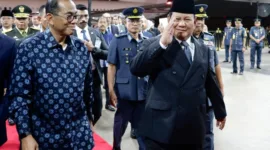 Menteri Pertahanan RI Prabowo Subianto tiba di Pangkalan Udara Subang di Shah Alam, Selangor, Malaysia, Rabu malam (3/4/2024). (Dok. Tim Media Prabowo)